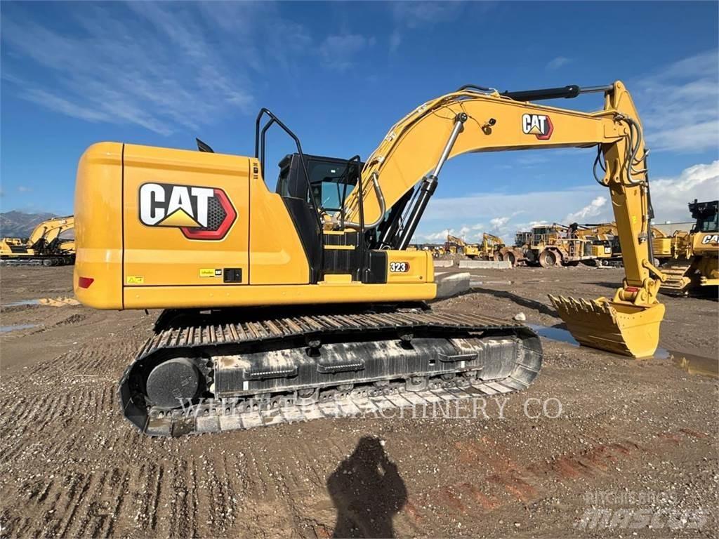 CAT 323 CF Vikšriniai ekskavatoriai