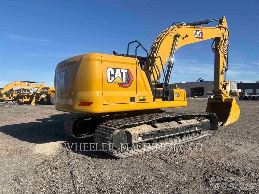 CAT 323 CF Vikšriniai ekskavatoriai