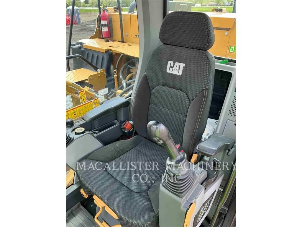 CAT 323 LR Vikšriniai ekskavatoriai