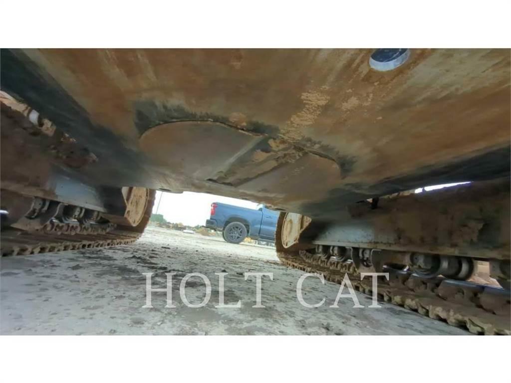 CAT 323 TC Vikšriniai ekskavatoriai