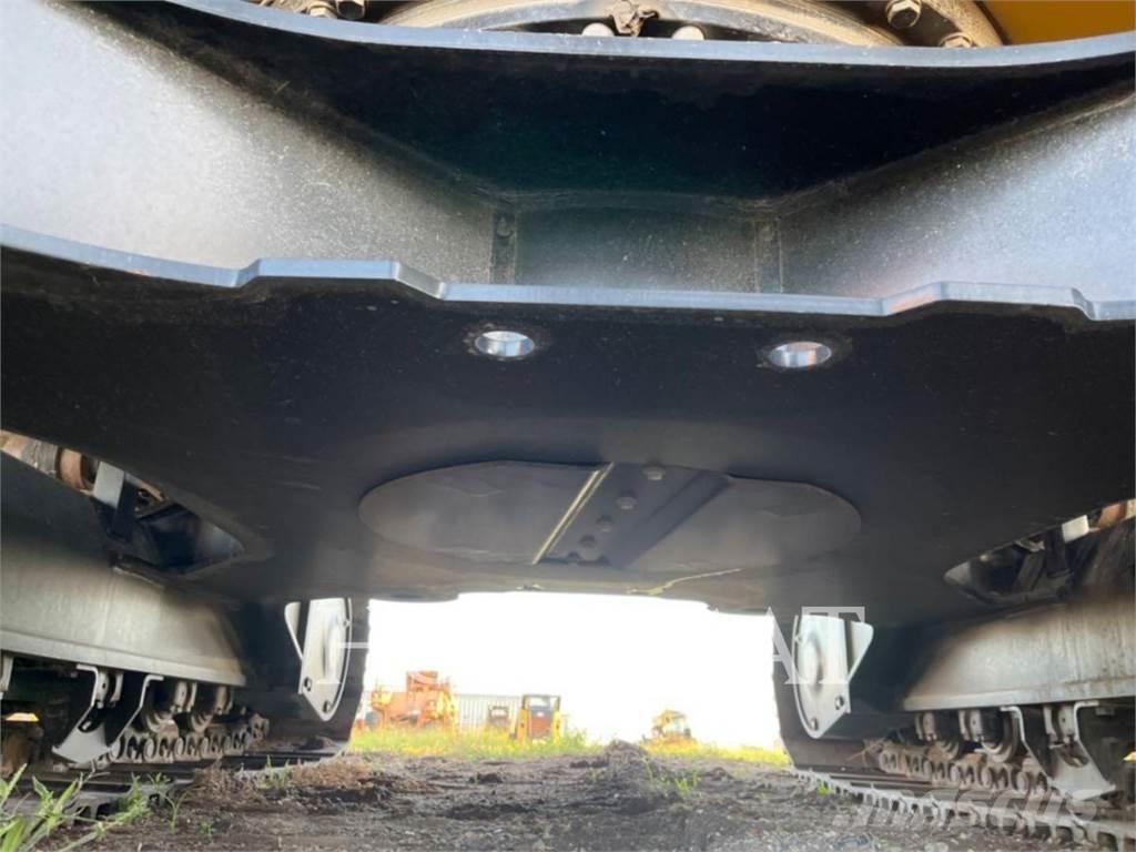 CAT 323 TC Vikšriniai ekskavatoriai