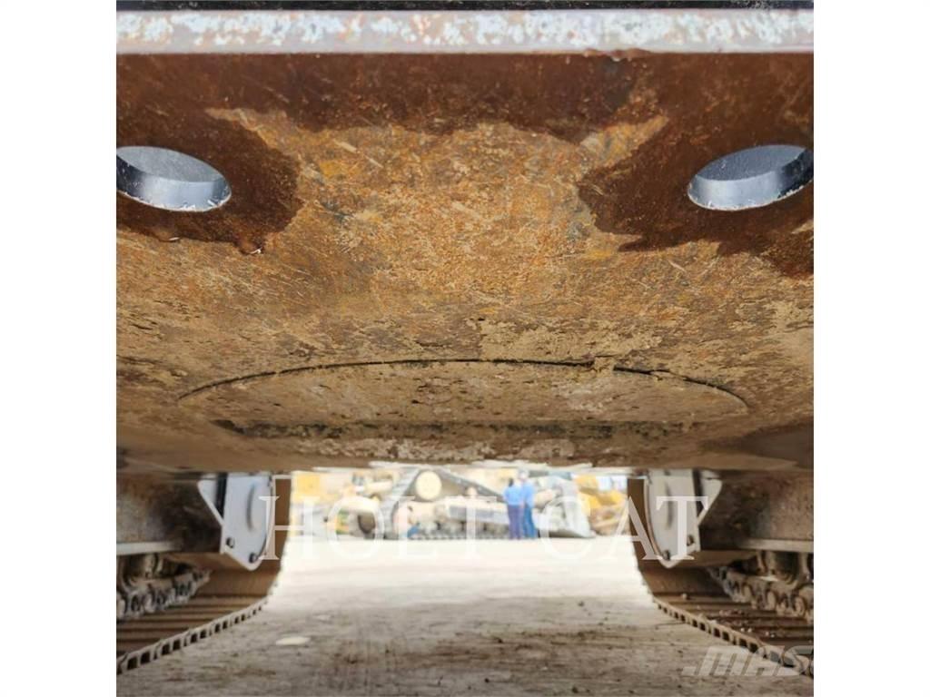 CAT 323 TC Vikšriniai ekskavatoriai