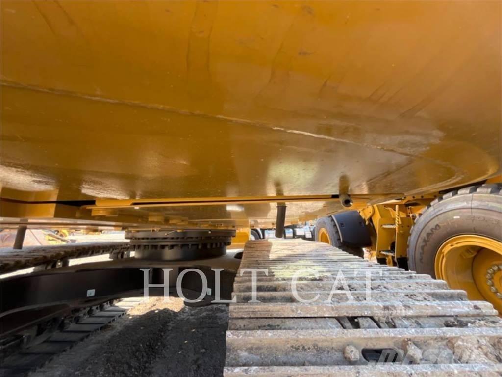 CAT 323 TC Vikšriniai ekskavatoriai
