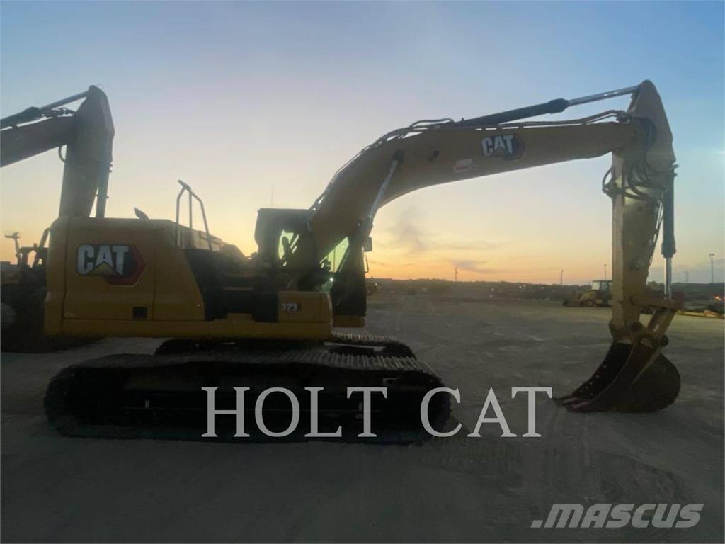 CAT 323 TC Vikšriniai ekskavatoriai