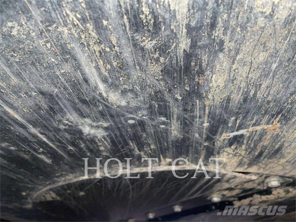 CAT 323 TC Vikšriniai ekskavatoriai