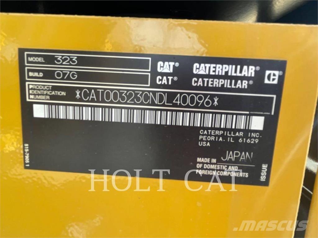 CAT 323 TC Vikšriniai ekskavatoriai