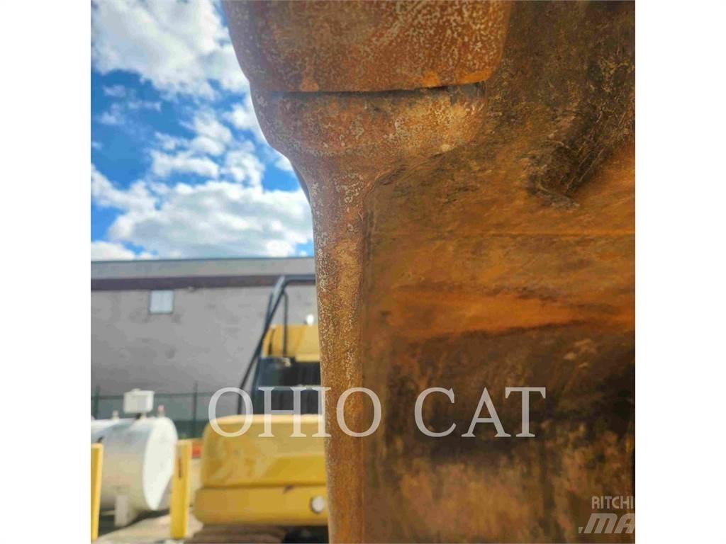 CAT 323 TCS Vikšriniai ekskavatoriai