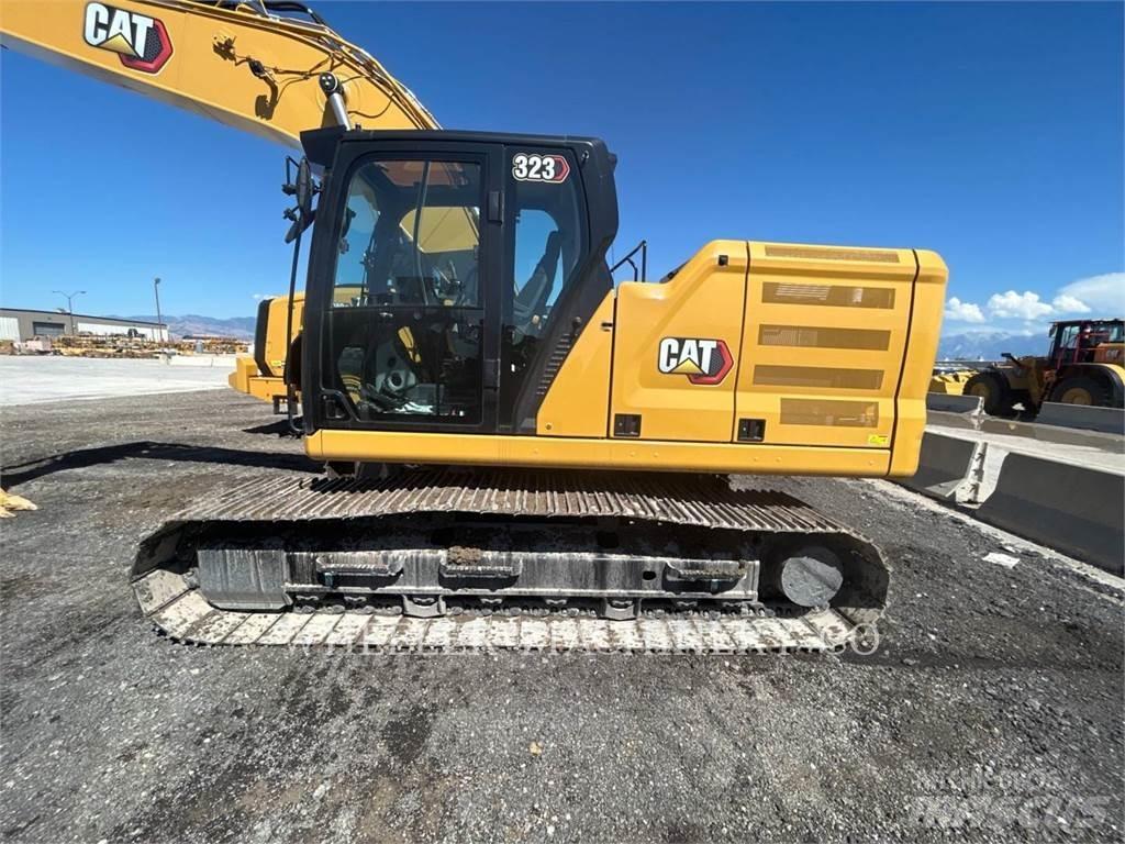 CAT 323 TH Vikšriniai ekskavatoriai