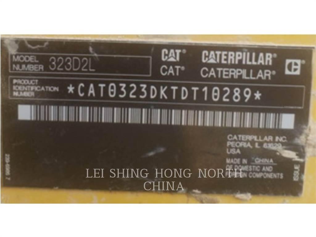 CAT 323D2L Vikšriniai ekskavatoriai