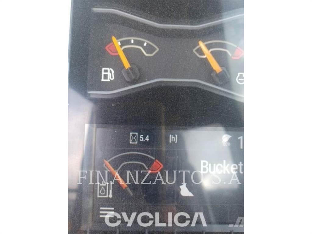 CAT 323DLN Vikšriniai ekskavatoriai