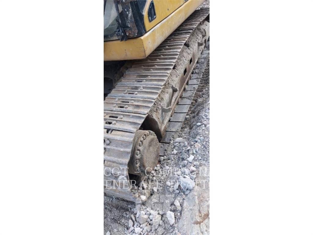 CAT 323DSA Vikšriniai ekskavatoriai