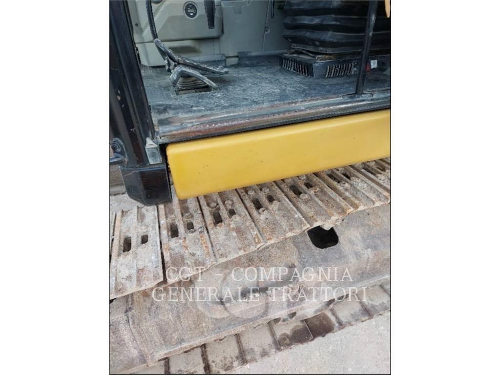 CAT 323E Vikšriniai ekskavatoriai