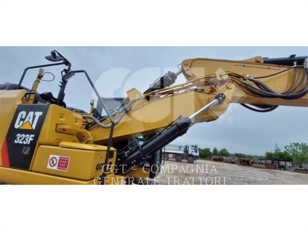 CAT 323F Vikšriniai ekskavatoriai
