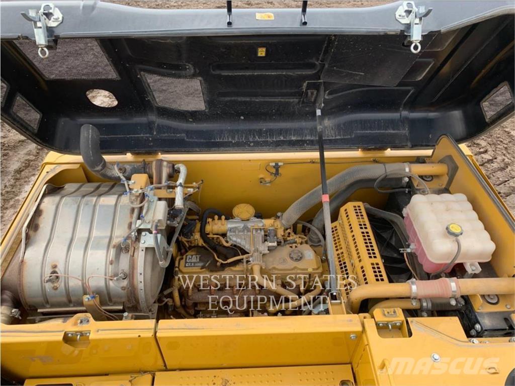 CAT 323F Vikšriniai ekskavatoriai