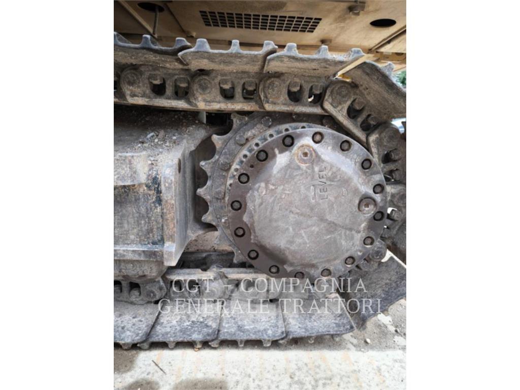 CAT 323F Vikšriniai ekskavatoriai