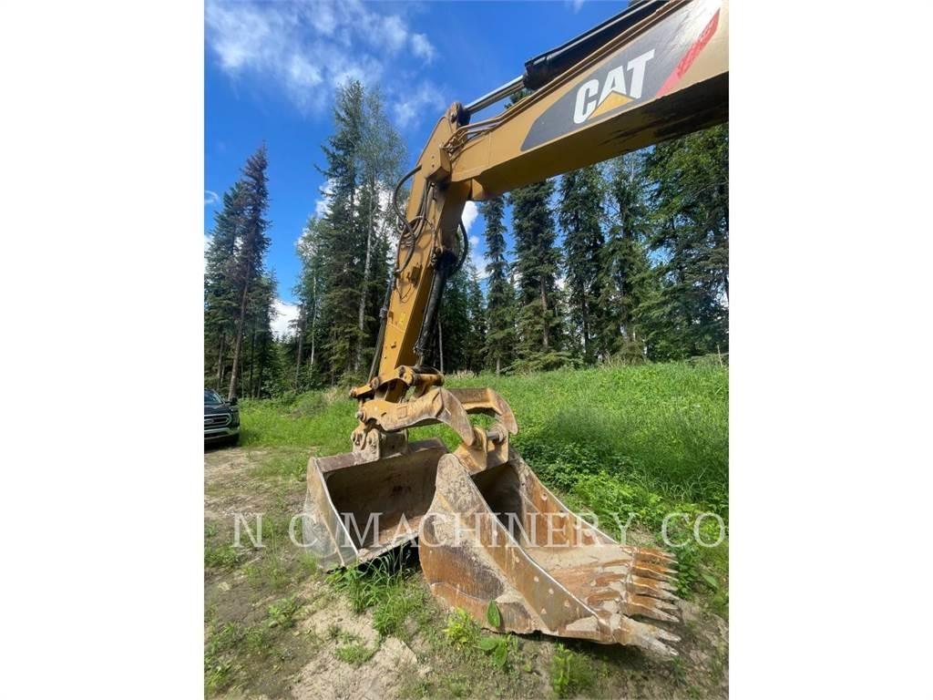 CAT 323F L Vikšriniai ekskavatoriai