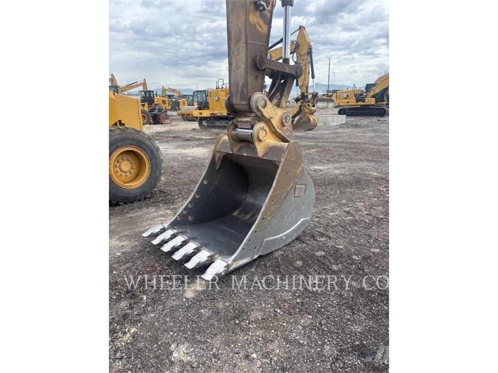 CAT 323F L CF Vikšriniai ekskavatoriai