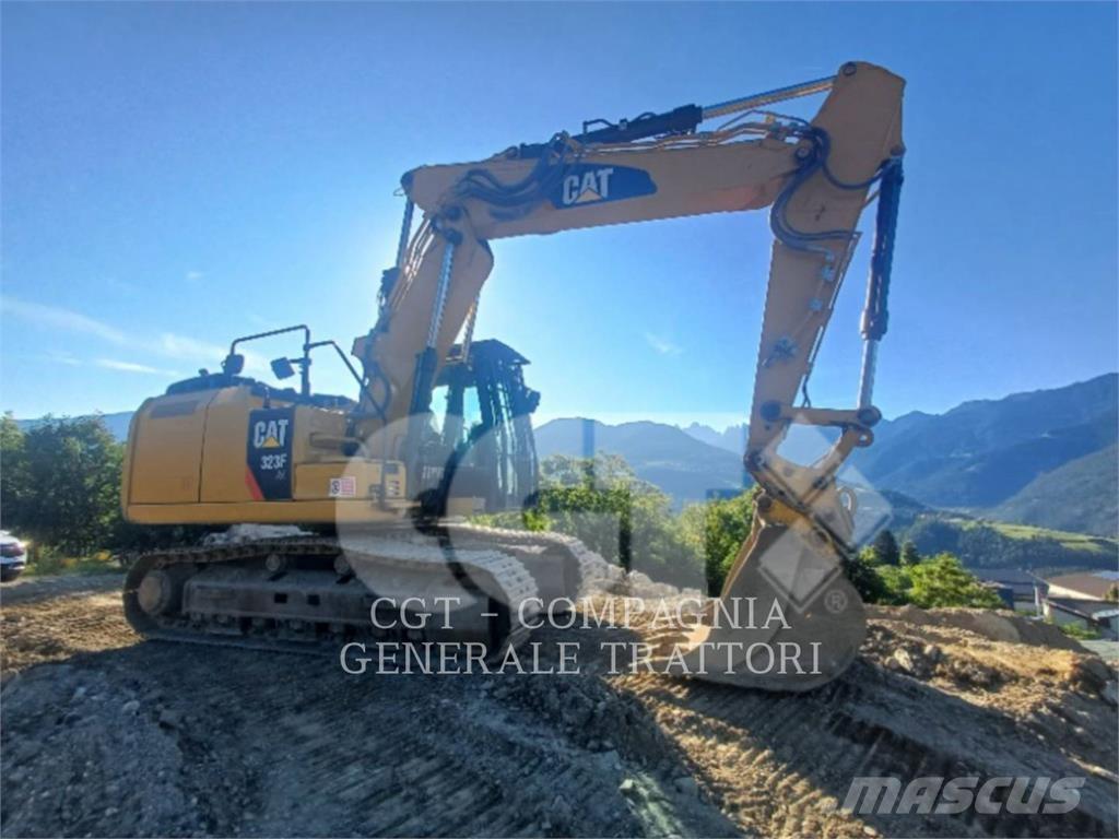 CAT 323F SA Vikšriniai ekskavatoriai