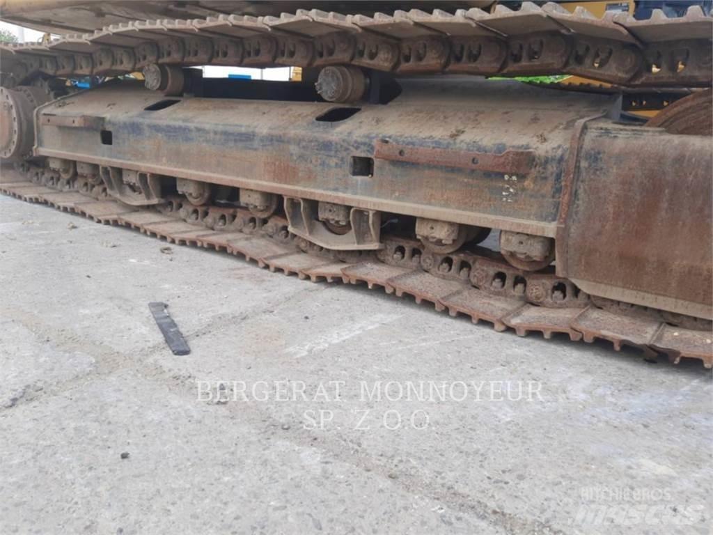 CAT 323FL Vikšriniai ekskavatoriai