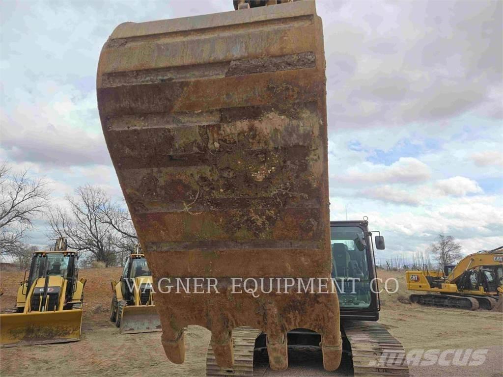 CAT 323FL TC Vikšriniai ekskavatoriai