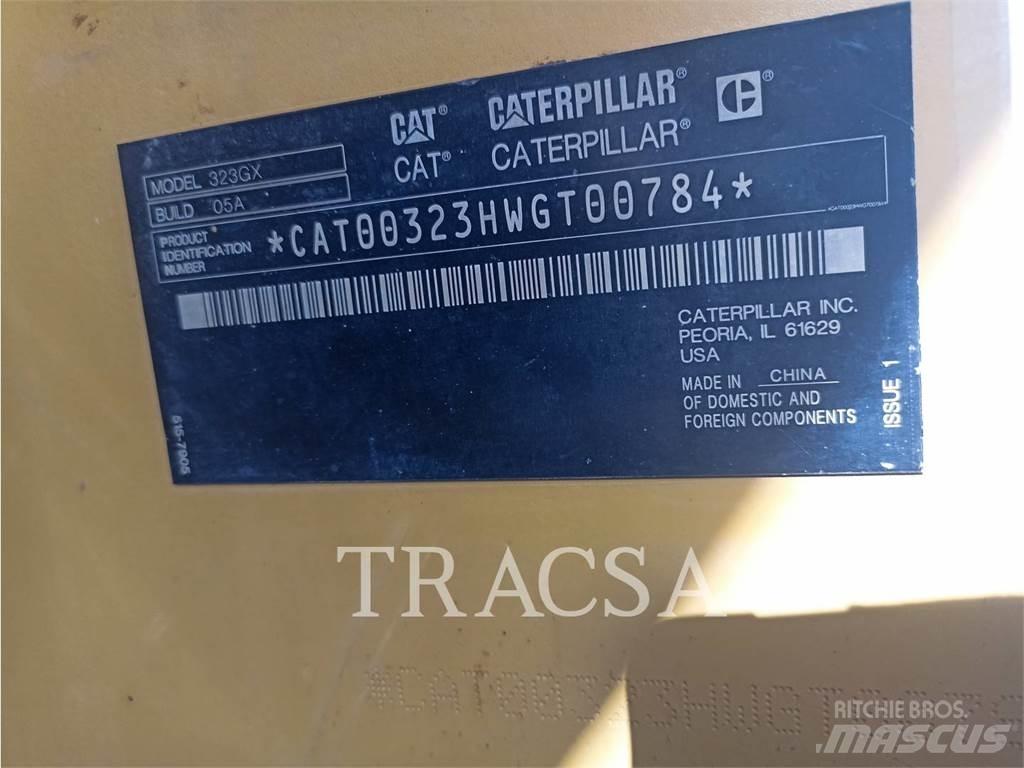CAT 323GX Vikšriniai ekskavatoriai