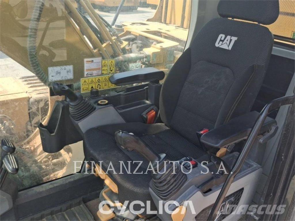 CAT 323L Vikšriniai ekskavatoriai