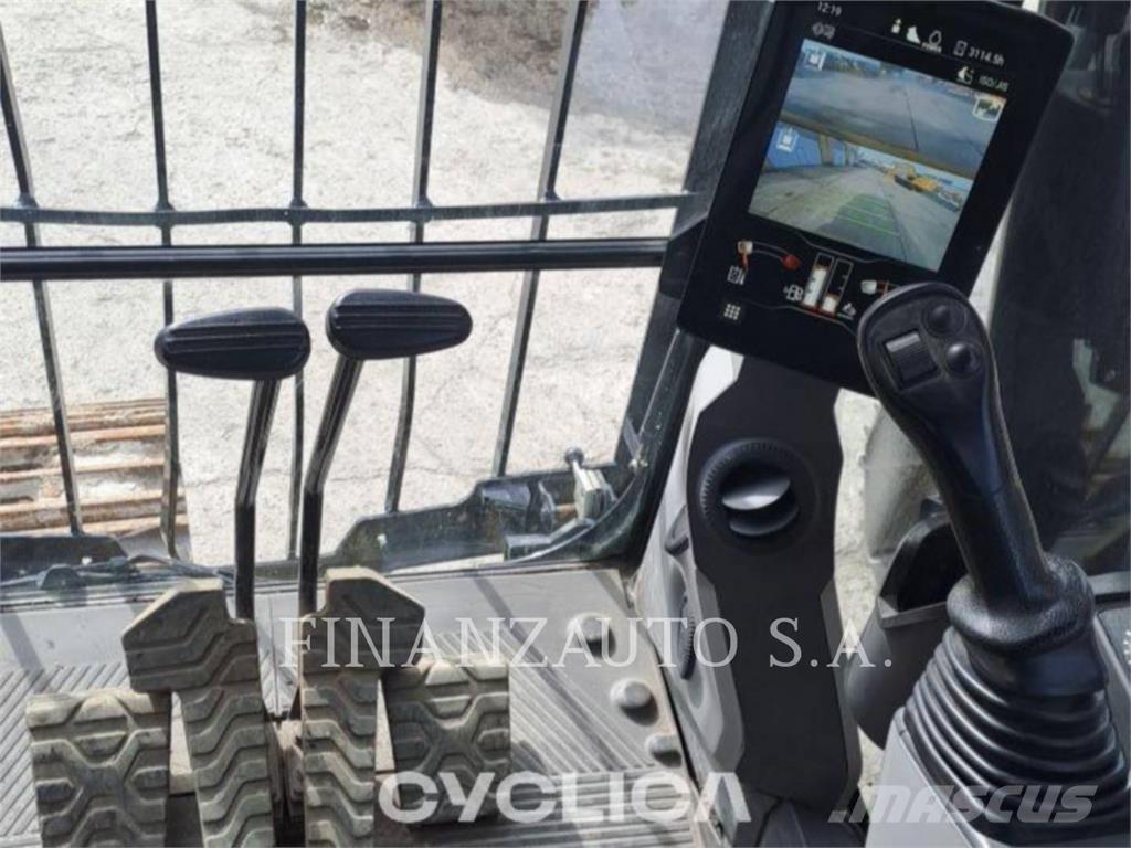 CAT 323L Vikšriniai ekskavatoriai