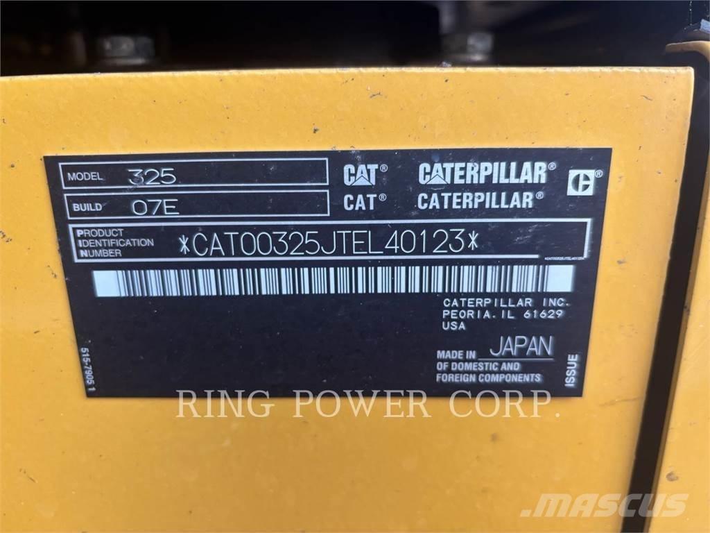CAT 325 Vikšriniai ekskavatoriai