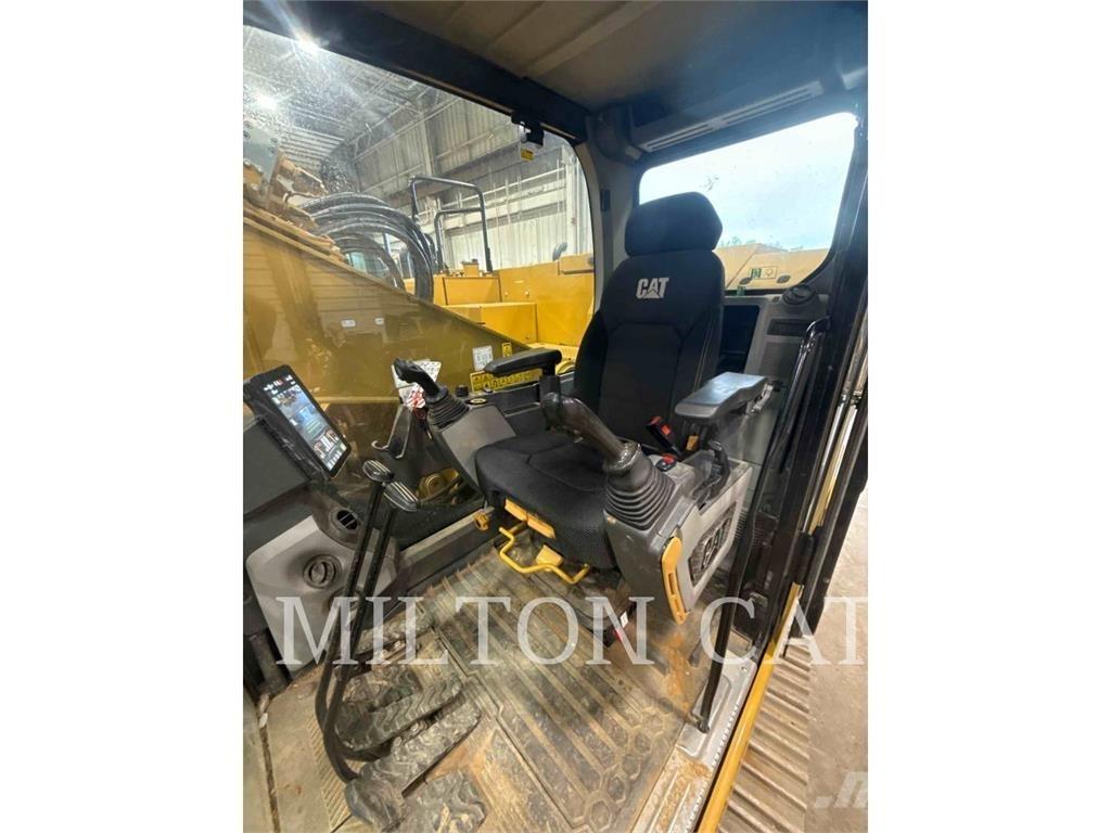 CAT 325 Vikšriniai ekskavatoriai