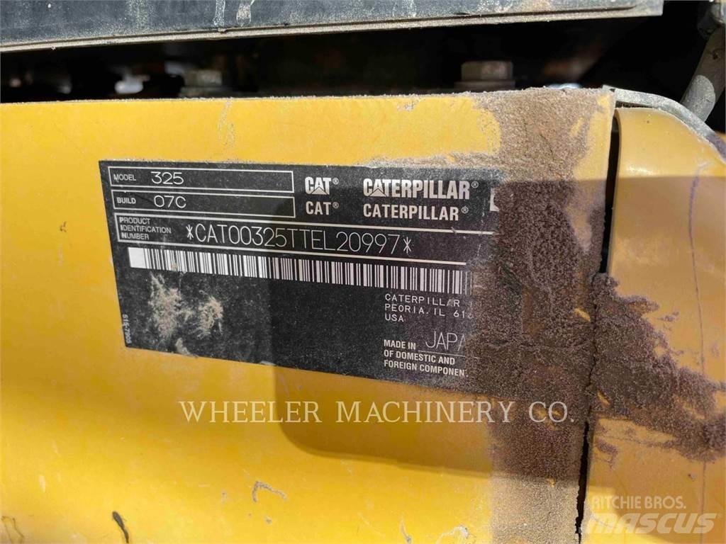 CAT 325 CF Vikšriniai ekskavatoriai