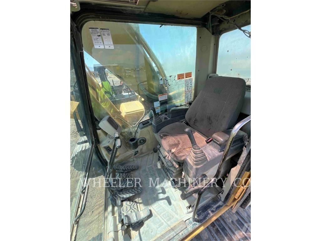 CAT 325CL Vikšriniai ekskavatoriai