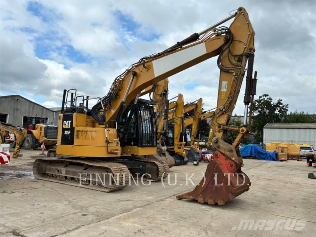 CAT 325FL Vikšriniai ekskavatoriai