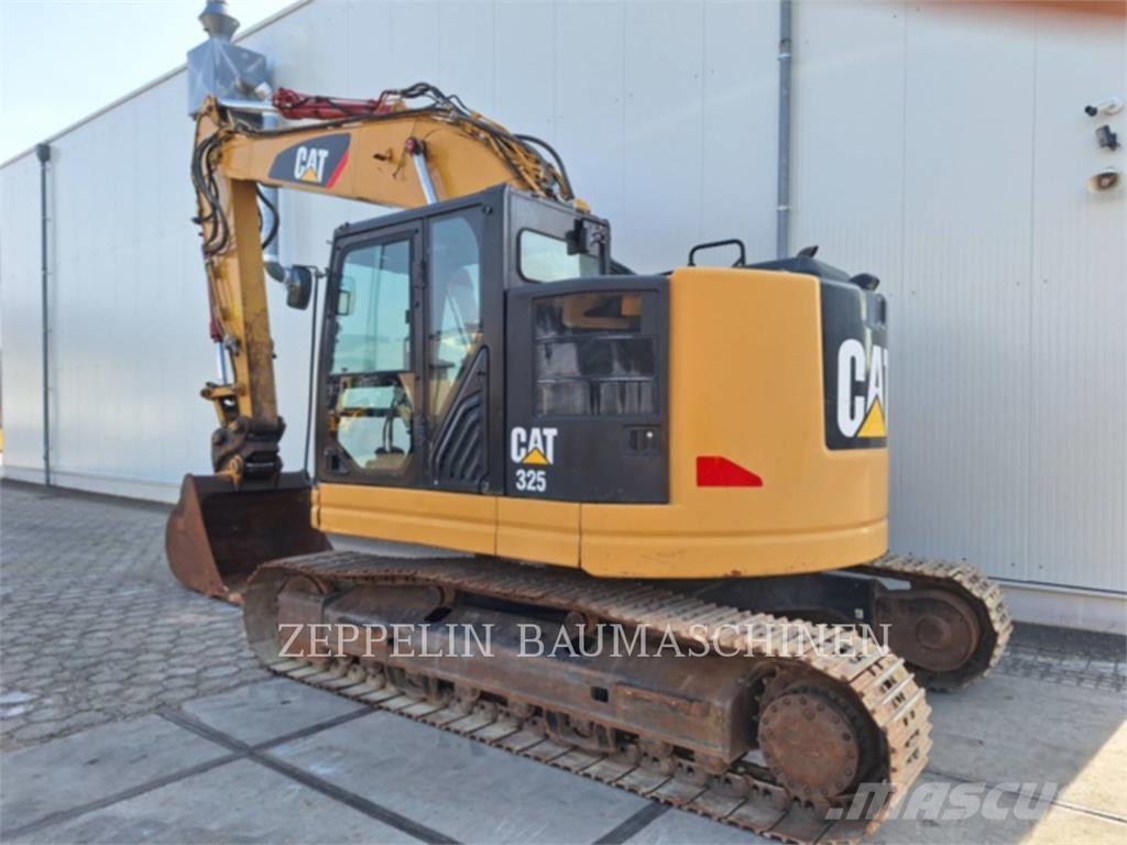 CAT 325FL Vikšriniai ekskavatoriai