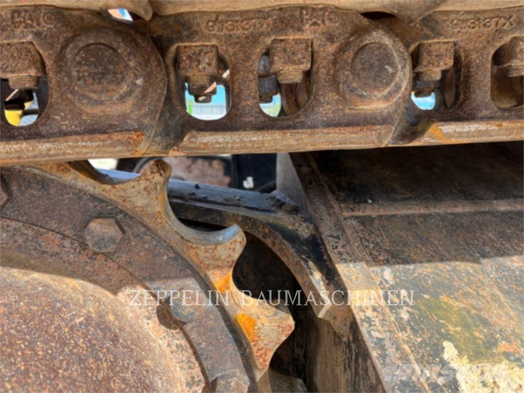 CAT 325FL Vikšriniai ekskavatoriai