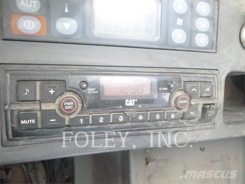 CAT 325FLCR Vikšriniai ekskavatoriai