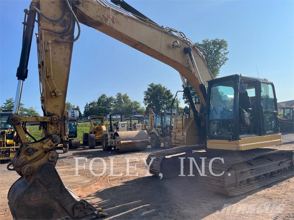 CAT 325FLCR Vikšriniai ekskavatoriai