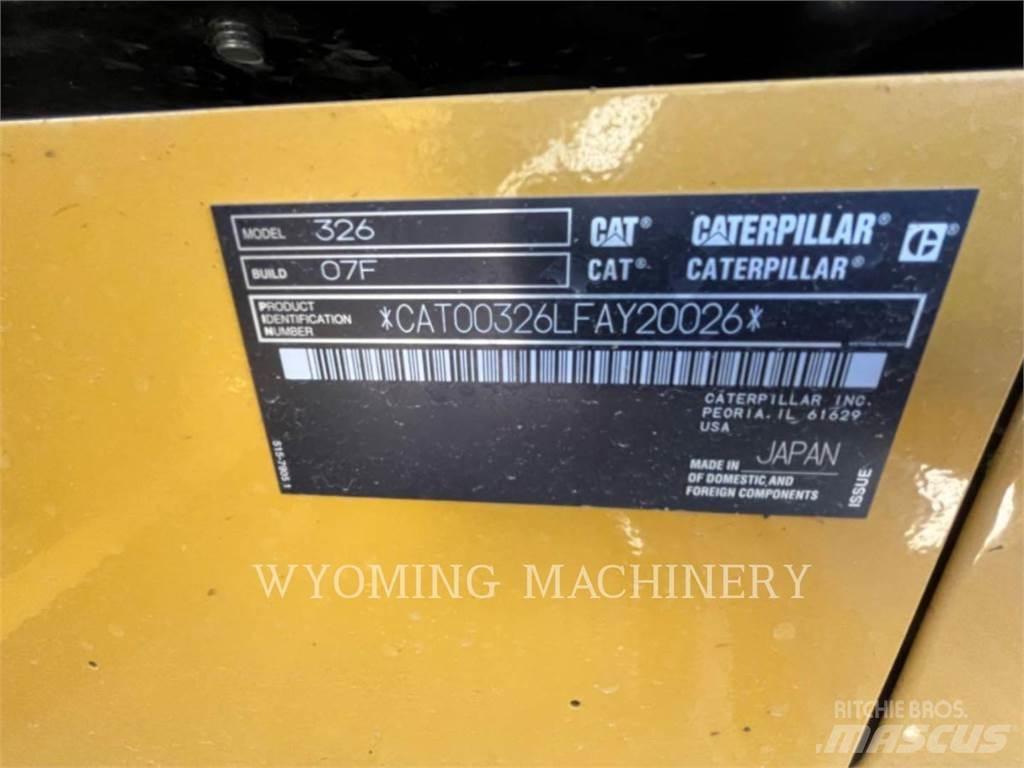 CAT 326 Vikšriniai ekskavatoriai