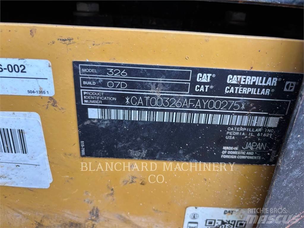 CAT 326 Vikšriniai ekskavatoriai