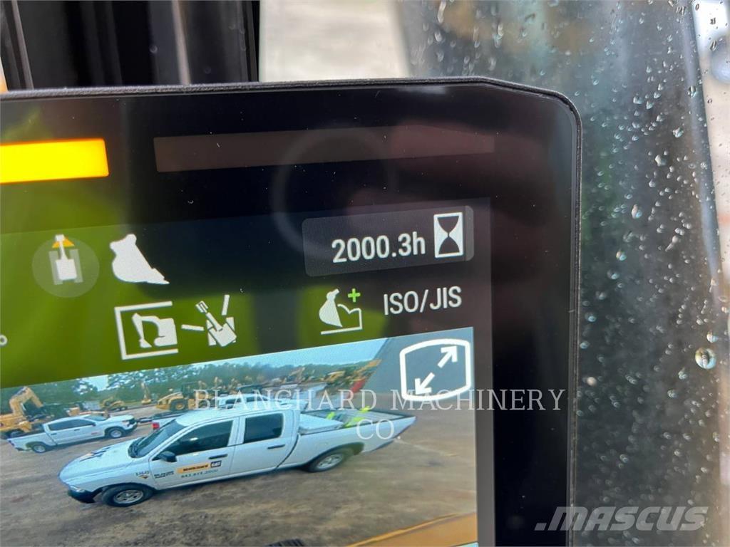 CAT 326 Vikšriniai ekskavatoriai