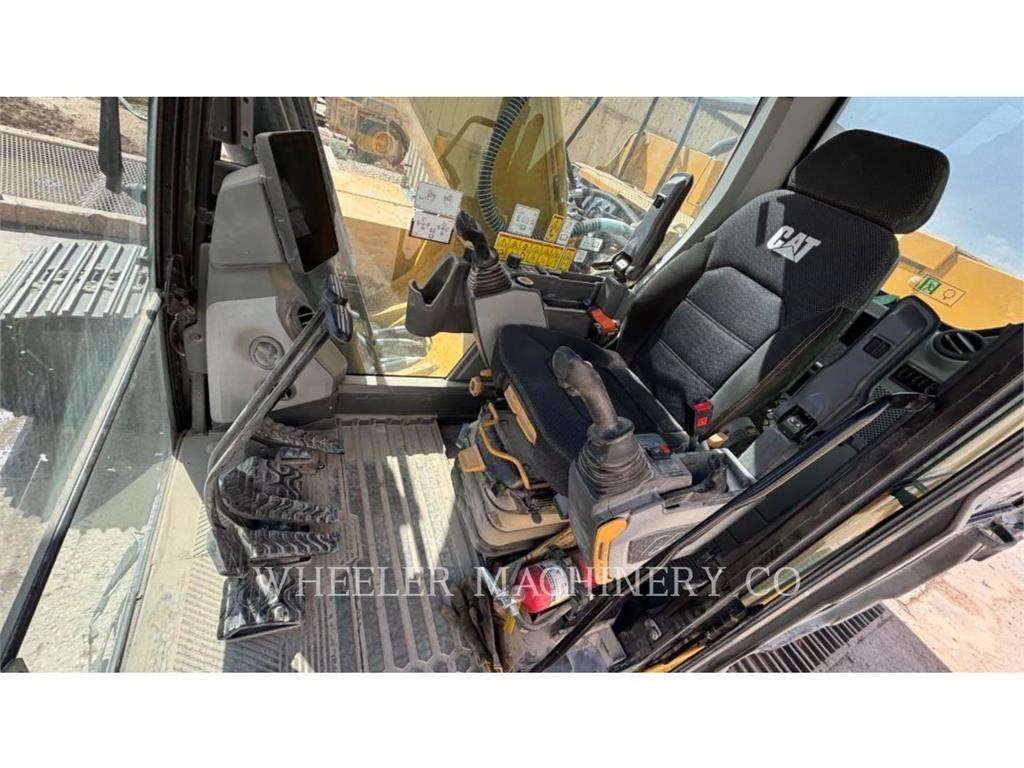 CAT 326 CF Vikšriniai ekskavatoriai