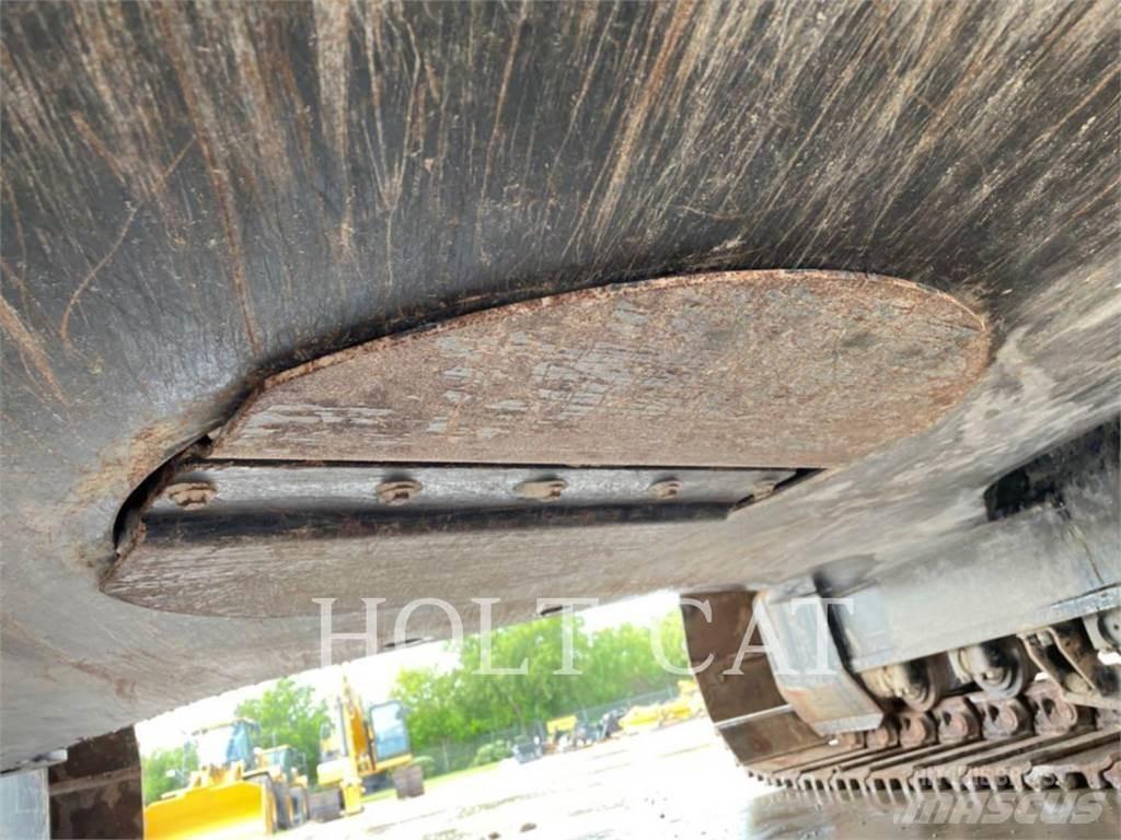CAT 326 TC Vikšriniai ekskavatoriai