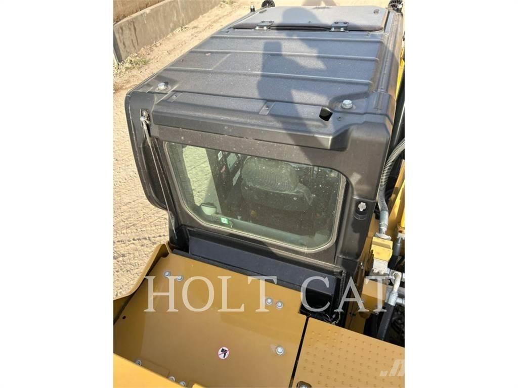 CAT 326 TC Vikšriniai ekskavatoriai