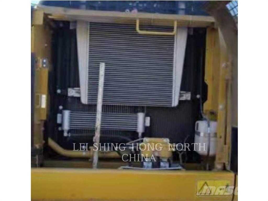 CAT 326D2L Vikšriniai ekskavatoriai