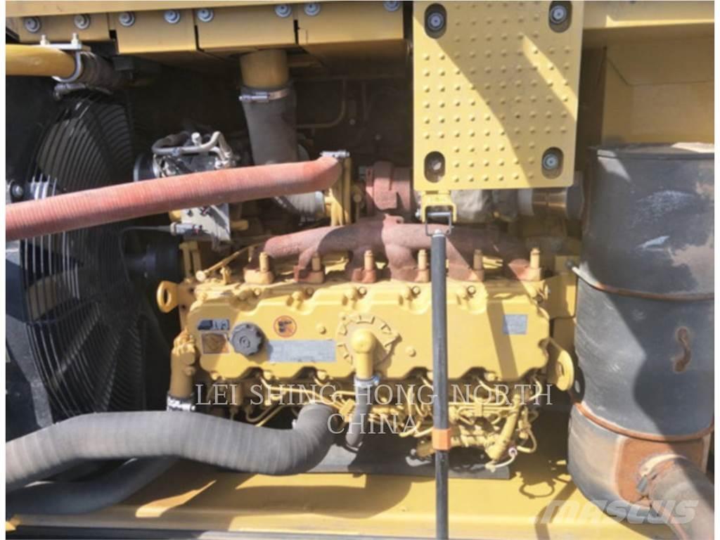 CAT 326D2L Vikšriniai ekskavatoriai