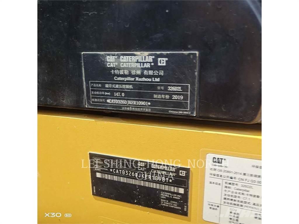 CAT 326D2L Vikšriniai ekskavatoriai