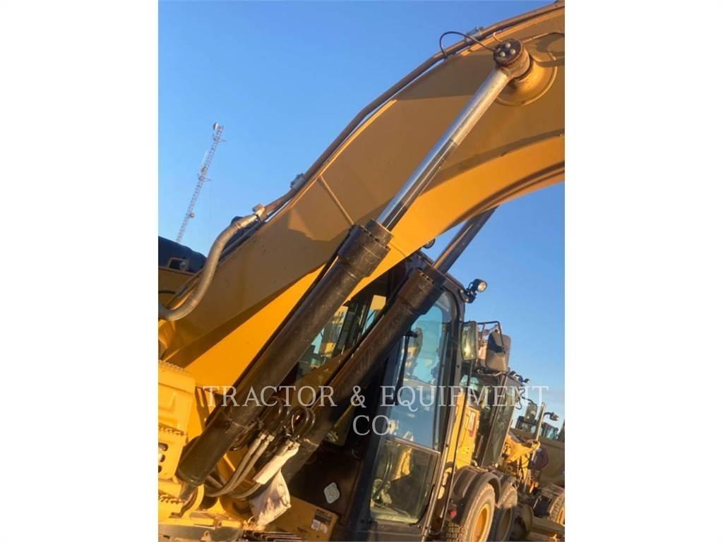 CAT 326F L Vikšriniai ekskavatoriai