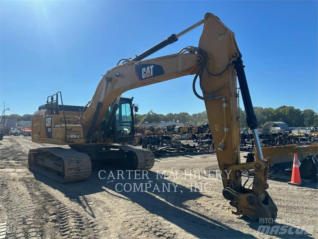 CAT 326FL Vikšriniai ekskavatoriai
