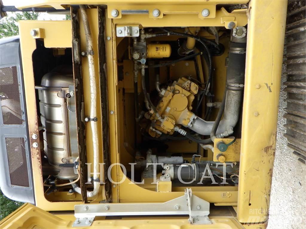CAT 326FL Vikšriniai ekskavatoriai