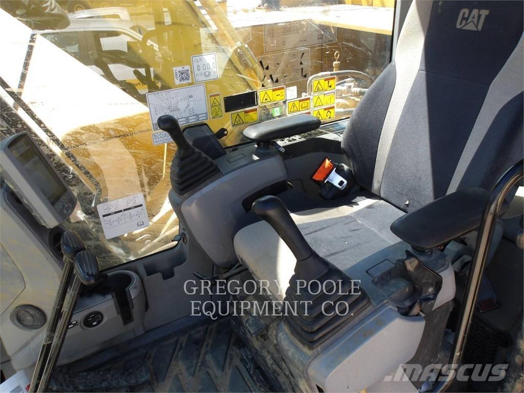 CAT 326FL Vikšriniai ekskavatoriai
