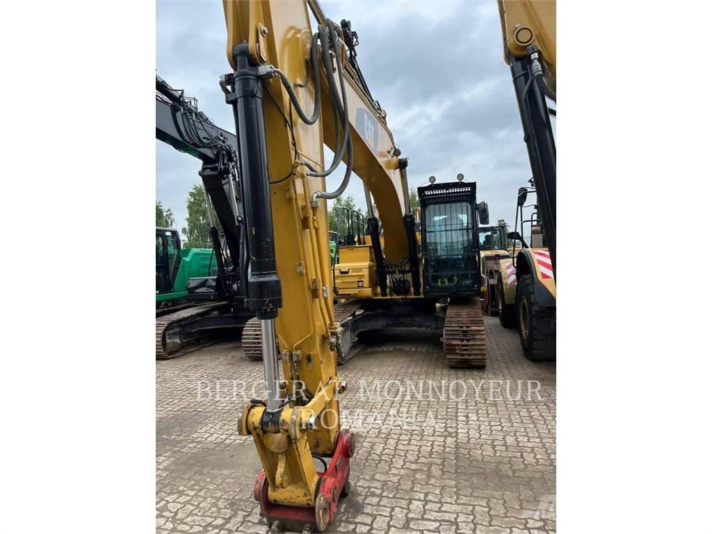 CAT 326FLN Vikšriniai ekskavatoriai